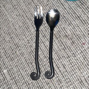 Stylish Black Flatware Set with Swirl Design
